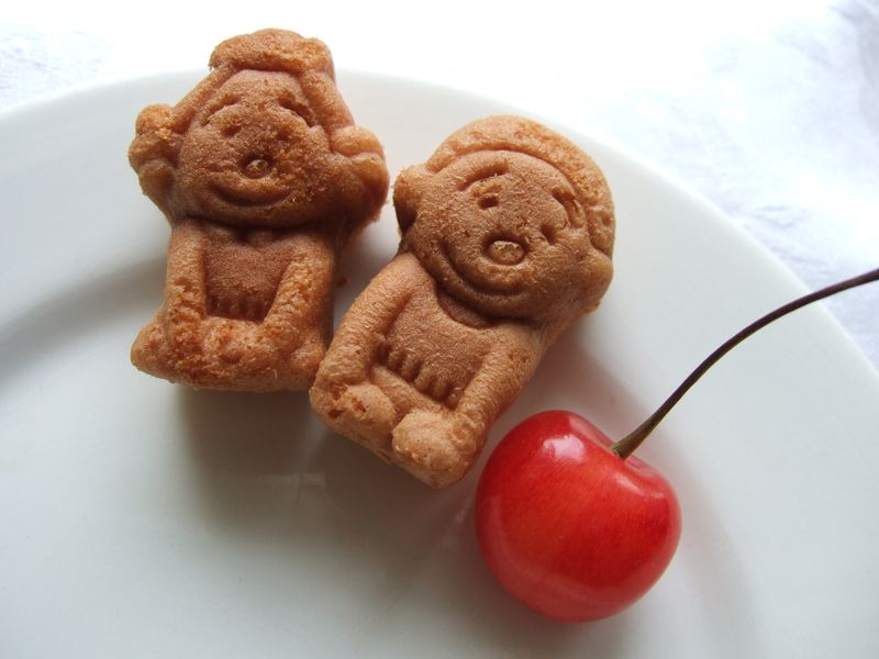 Cherry & Sazae cakes