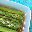 春のアスパラガス。 Asparagus marinated in Japanese Dashi