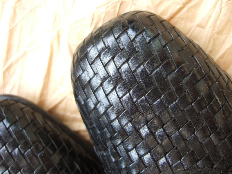 Mesh shoes