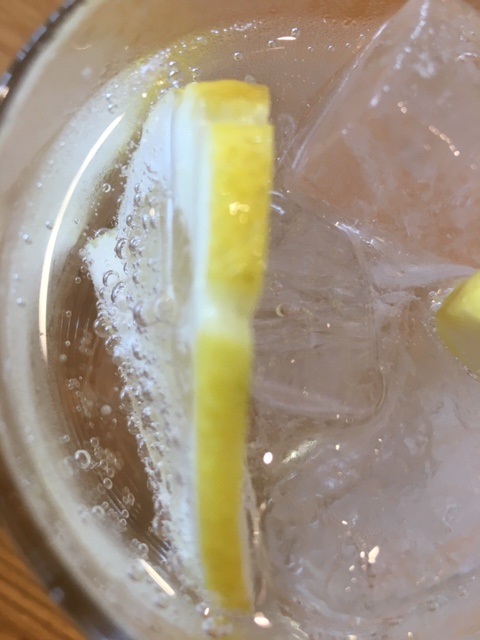 氷と泡。 Lemon squash